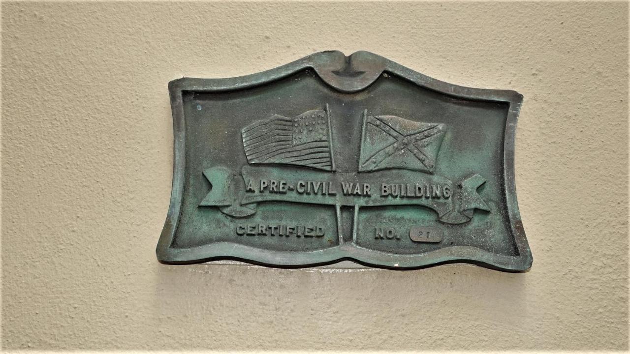 Downtown Bucher House Villa *